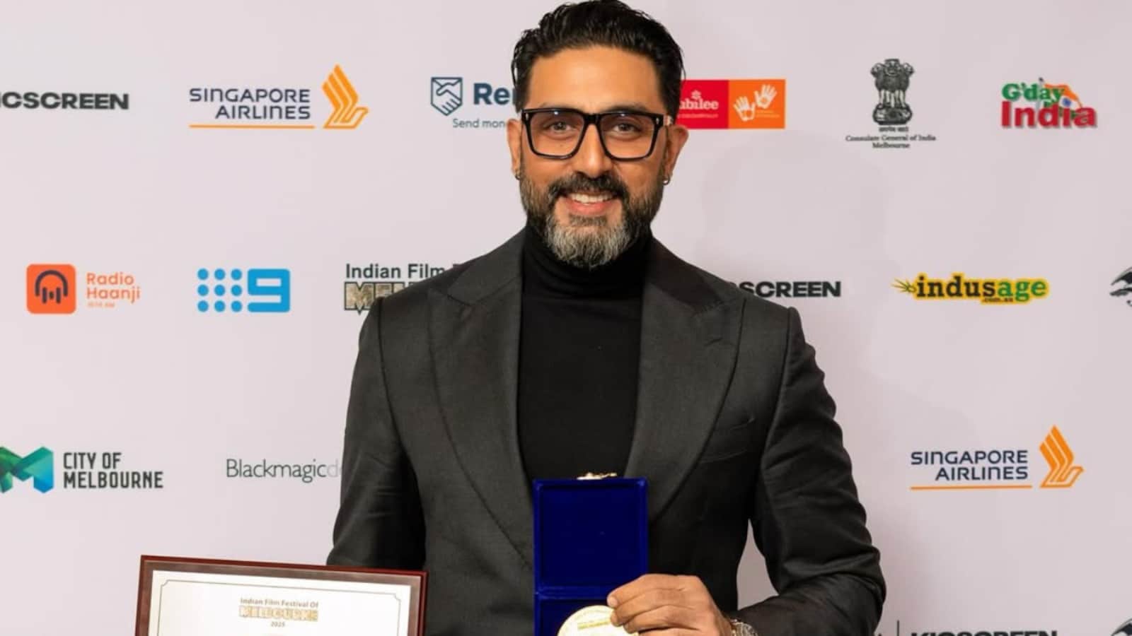 Amitabh Bachchan emotional note on Abhishek Bachchan IFFM award