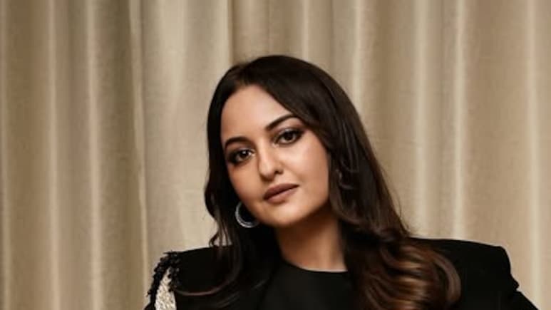 Sonakshi Sinha Supreme Court stray dog order